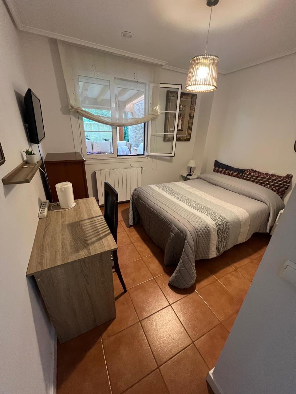 Habitacion Con Bano Privado Boo De Pielagos Exterior photo